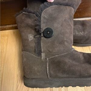 Brown Used Uggs!